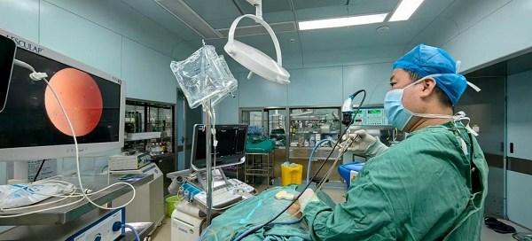 娄底市中心医院：局麻微创取“石”  助82岁老人康复