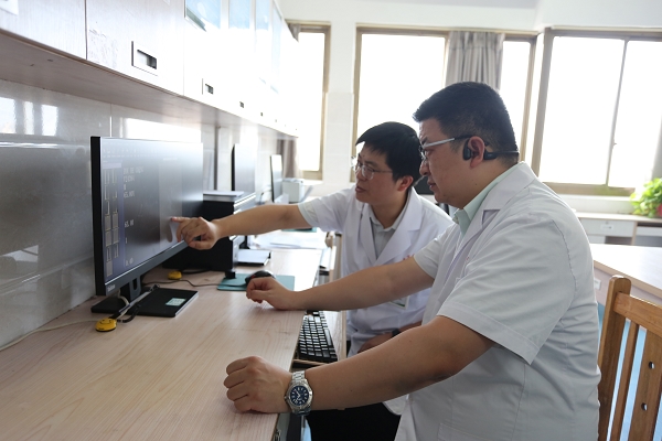 深化专科协作 共促健康湖南——湖南省人民医院与我院共建医联体签约授牌
