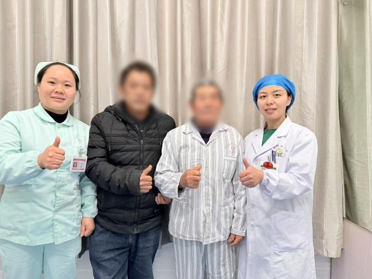 惊险！15厘米木棍刺入八旬老人左眼，我院多学科联手成功保眼